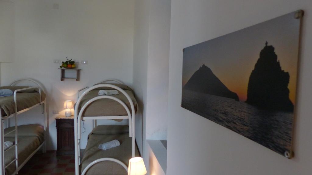 Hotel Il Vulcano A Piedi Stromboli Exteriér fotografie